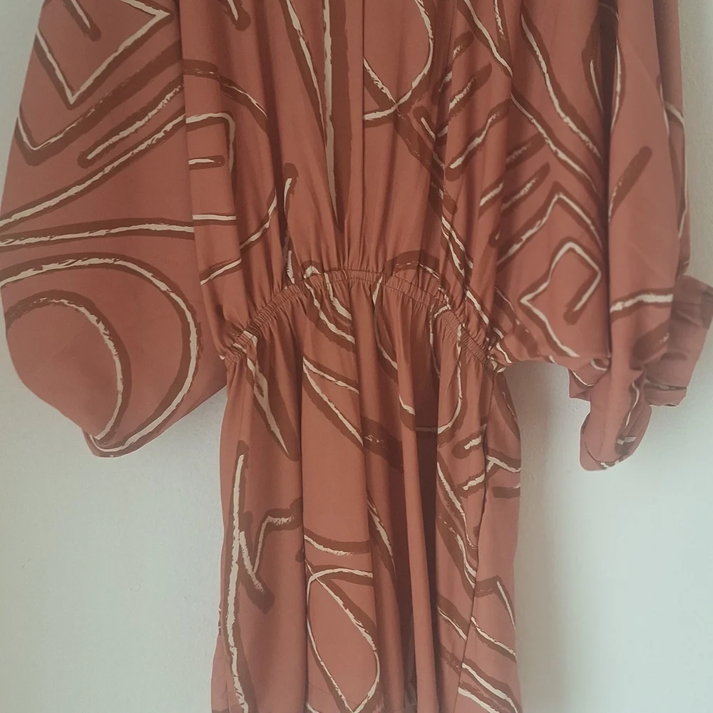 Casual, Cruise Short Jumper By RW&CO. Rust Brown Short Romper  Accents Sz M - Picture 2 of 12